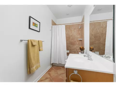 Bath - 95 Rowell Dr, Lyons, CO 80540 photo 3 of 5