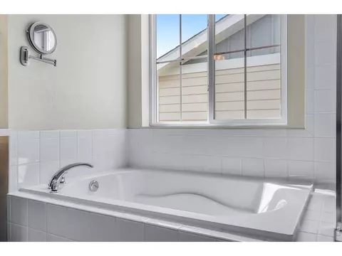 27890 E 7th Pl, Aurora, CO 80018 photo 32