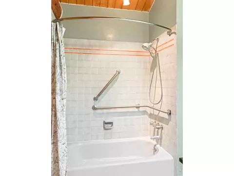 Bath - 24043 Eagle Cliff Trl, Conifer, CO 80433 photo 2 of 5