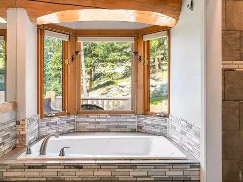 Bath - 24043 Eagle Cliff Trl, Conifer, CO 80433 photo 4 of 5