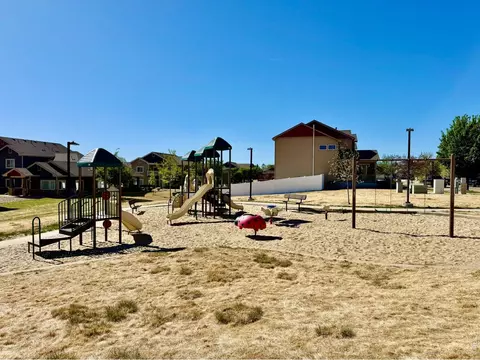 Exterior - 3464 Godwit Dr, Berthoud, CO 80513 photo 8 of 13
