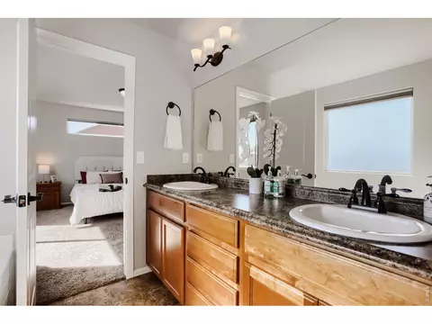 Bath - 3464 Godwit Dr, Berthoud, CO 80513 photo 2 of 4