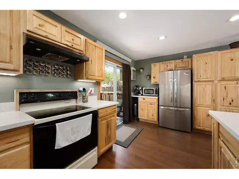 Kitchen - 811 Table Mountain Ct, Windsor, CO 80550 photo 4 of 5
