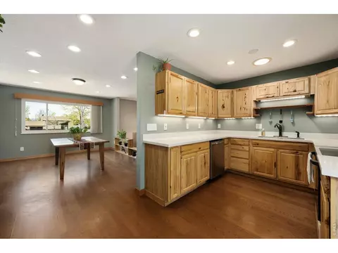 Kitchen - 811 Table Mountain Ct, Windsor, CO 80550 photo 3 of 5