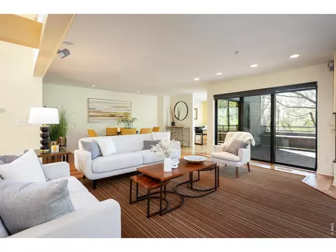 Living - 812 Walnut St #F, Boulder, CO 80302 photo 3 of 8