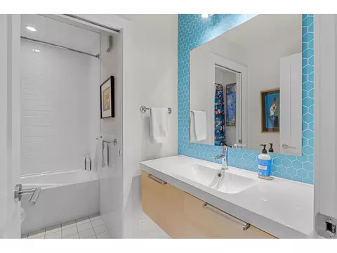 Bath - 3123 3rd St, Boulder, CO 80304 photo 1 of 5