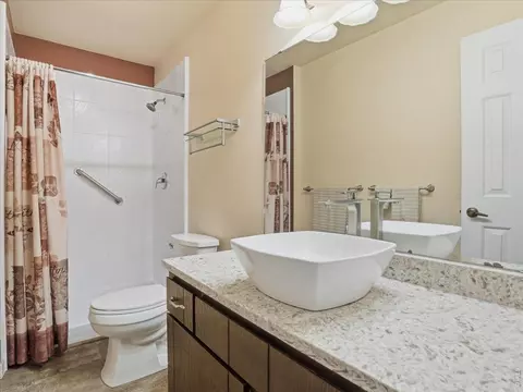 Bath - 370 10th St, Windsor, CO 80550 photo 1 of 3
