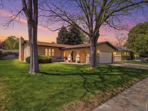 370 10th St, Windsor, CO 80550