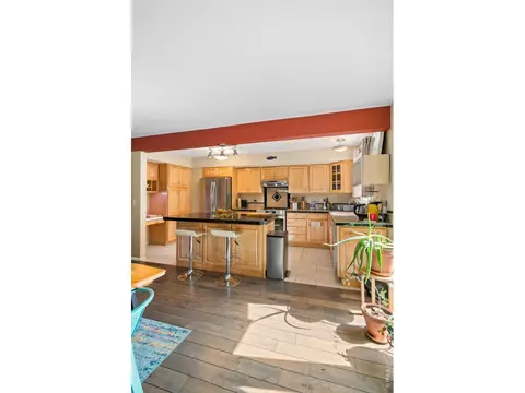Kitchen - 526 Brook Rd, Boulder, CO 80302 photo 2 of 5