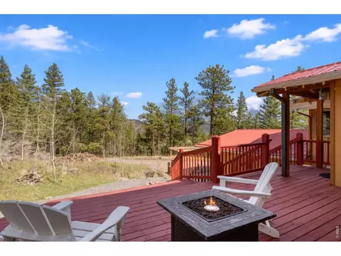 Exterior - 526 Brook Rd, Boulder, CO 80302 photo 2 of 9