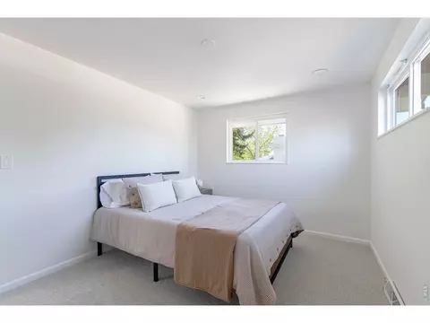 Bedroom - 6862 Roaring Fork Trl, Boulder, CO 80301 photo 4 of 7