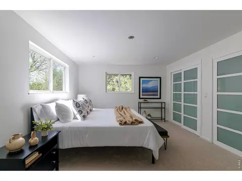 Bedroom - 6862 Roaring Fork Trl, Boulder, CO 80301 photo 3 of 7
