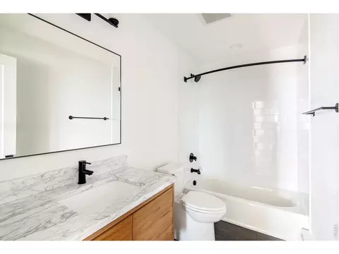 Bath - 255 Linden Dr, Boulder, CO 80304 photo 3 of 3