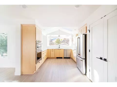 Kitchen - 255 Linden Dr, Boulder, CO 80304 photo 2 of 5