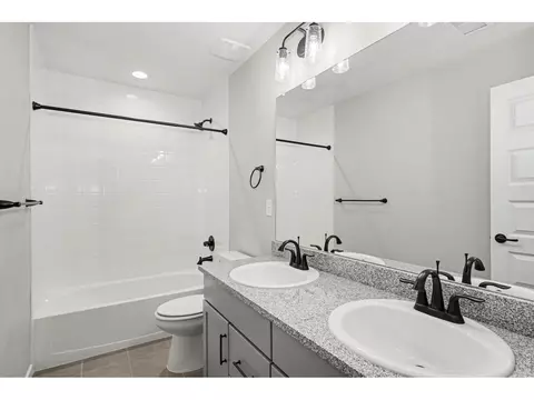 Bath - 2124 Glean Ct, Windsor, CO 80550 photo 2 of 5