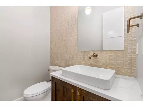 Bath - 6325 Sanctuary Dr, Windsor, CO 80550 photo 6 of 7