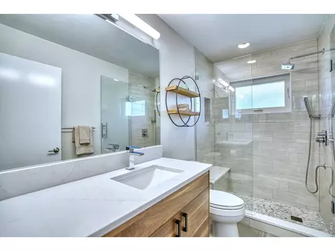 Bath - 375 Bates Ave, Boulder, CO 80305 photo 3 of 4