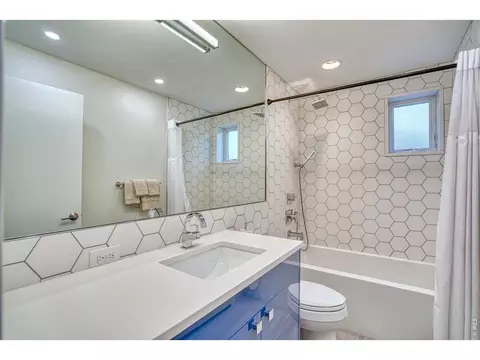 Bath - 375 Bates Ave, Boulder, CO 80305 photo 4 of 4