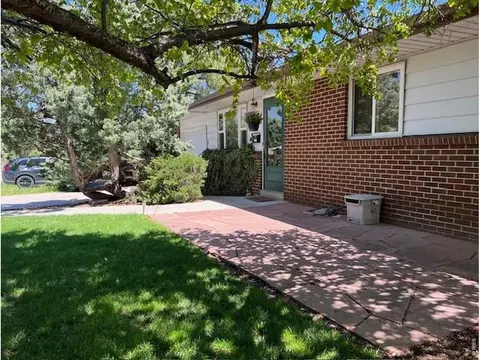 Exterior - 700 33rd St, Boulder, CO 80303 photo 2 of 12