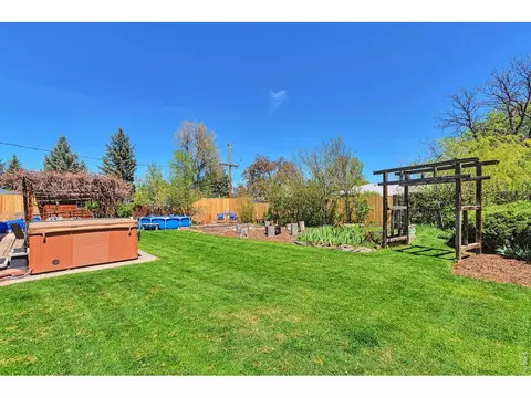 Exterior - 700 33rd St, Boulder, CO 80303 photo 10 of 12