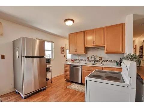 Kitchen - 700 33rd St, Boulder, CO 80303 photo 1 of 2