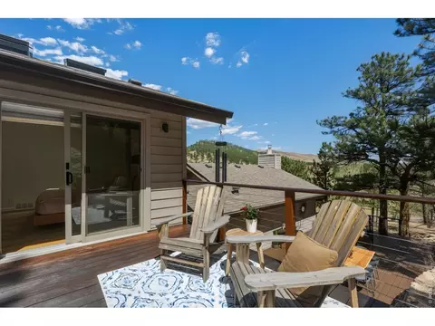 Exterior - 2706 Crestridge Ct, Boulder, CO 80302 photo 7 of 10