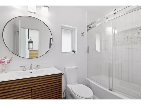 Bath - 2706 Crestridge Ct, Boulder, CO 80302 photo 3 of 3