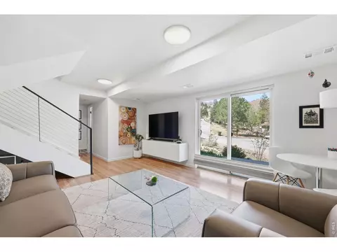Living - 2706 Crestridge Ct, Boulder, CO 80302 photo 3 of 4