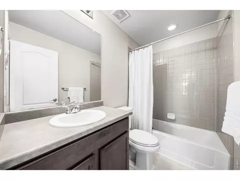 Bath - 1637 Stoll Dr, Windsor, CO 80550 photo 2 of 2
