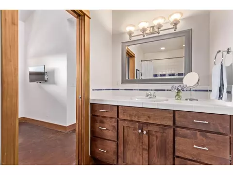 Bath - 399 Northview Rd, Berthoud, CO 80513 photo 5 of 5