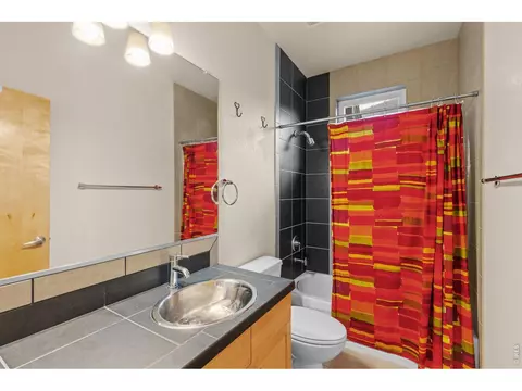 Bath - 295 Laramie Blvd, Boulder, CO 80304 photo 6 of 7