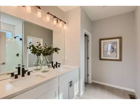 Bath - 7336 Arkansas St, Frederick, CO 80530 photo 2 of 5