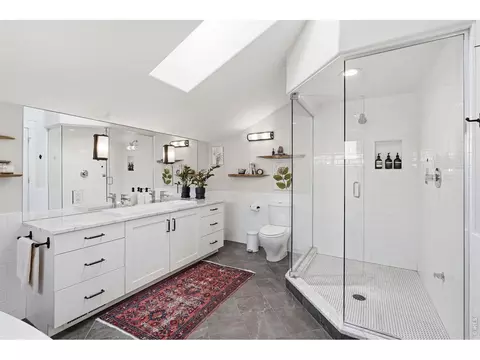 Bath - 1505 Poplar Ave, Boulder, CO 80304 photo 2 of 4