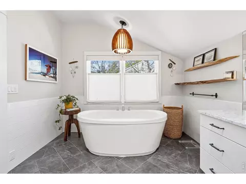 Bath - 1505 Poplar Ave, Boulder, CO 80304 photo 1 of 4