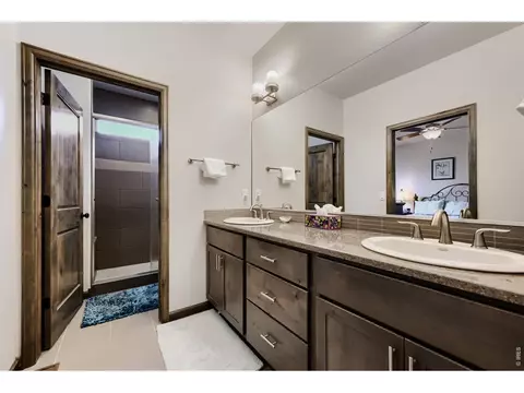 Bath - 820 13th St, Berthoud, CO 80513 photo 1 of 3