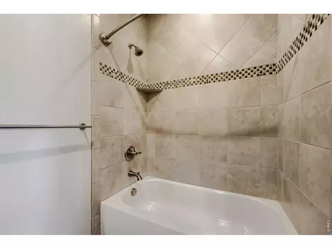 Bath - 820 13th St, Berthoud, CO 80513 photo 3 of 3