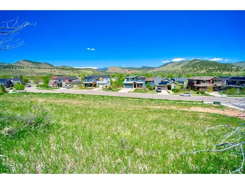 352 Mcconnell Dr, Lyons, CO 80540 photo 2