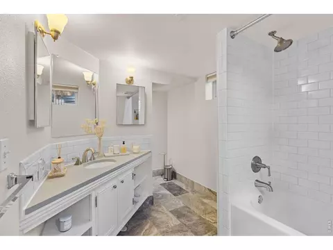 Bath - 310 S 40th St, Boulder, CO 80305 photo 5 of 5