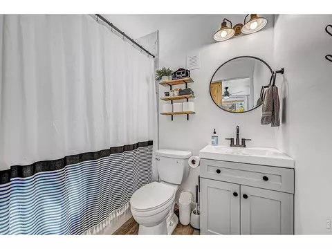 Bath - 621 Night Hawk Cir, Como, CO 80432 photo 1 of 2