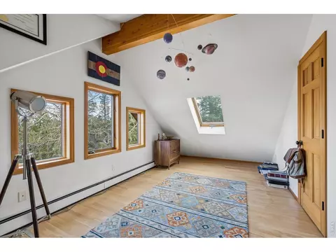 Bedroom - 733 Lakeshore Dr, Boulder, CO 80302 photo 2 of 4