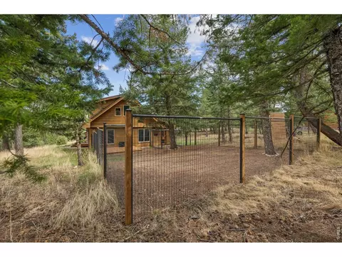 Exterior - 733 Lakeshore Dr, Boulder, CO 80302 photo 7 of 13