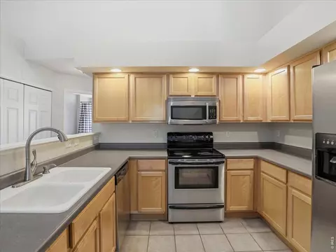 Kitchen - 506 Lucca Dr, Evans, CO 80620 photo 2 of 3