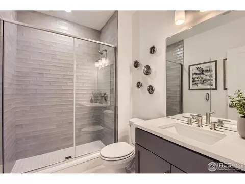 Bath - 322 Rustic Barn Ln, Berthoud, CO 80513 photo 5 of 7