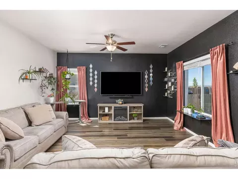 7253 Shavano Ave, Longmont, CO 80504