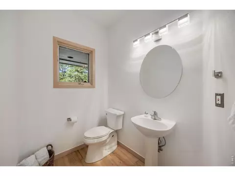 Bath - 191 Alaska Rd, Boulder, CO 80302 photo 1 of 4