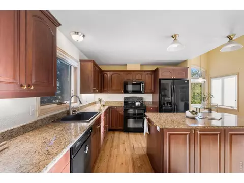Kitchen - 4575 Robinson Pl, Boulder, CO 80301 photo 2 of 4