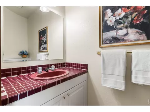 Bath - 4575 Robinson Pl, Boulder, CO 80301 photo 3 of 5