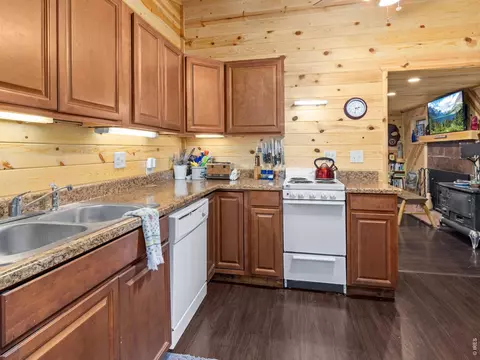 Kitchen - 3154 Riverside Dr, Lyons, CO 80540 photo 1 of 2