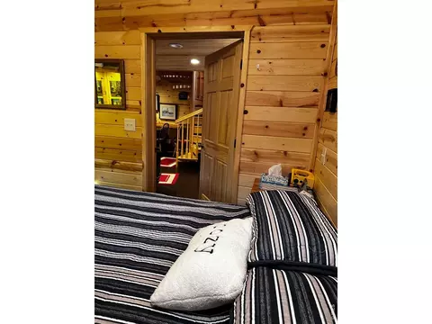 Bedroom - 3154 Riverside Dr, Lyons, CO 80540 photo 2 of 2