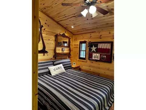 Bedroom - 3154 Riverside Dr, Lyons, CO 80540 photo 2 of 4